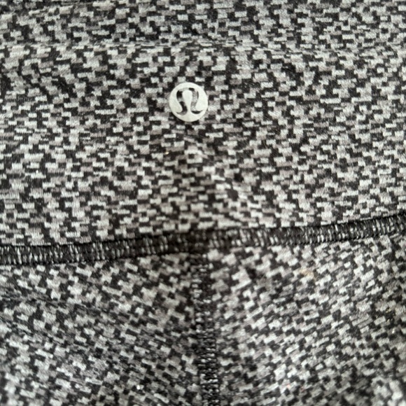 Lululemon Black/Gray Leggings - Picture 3 of 4